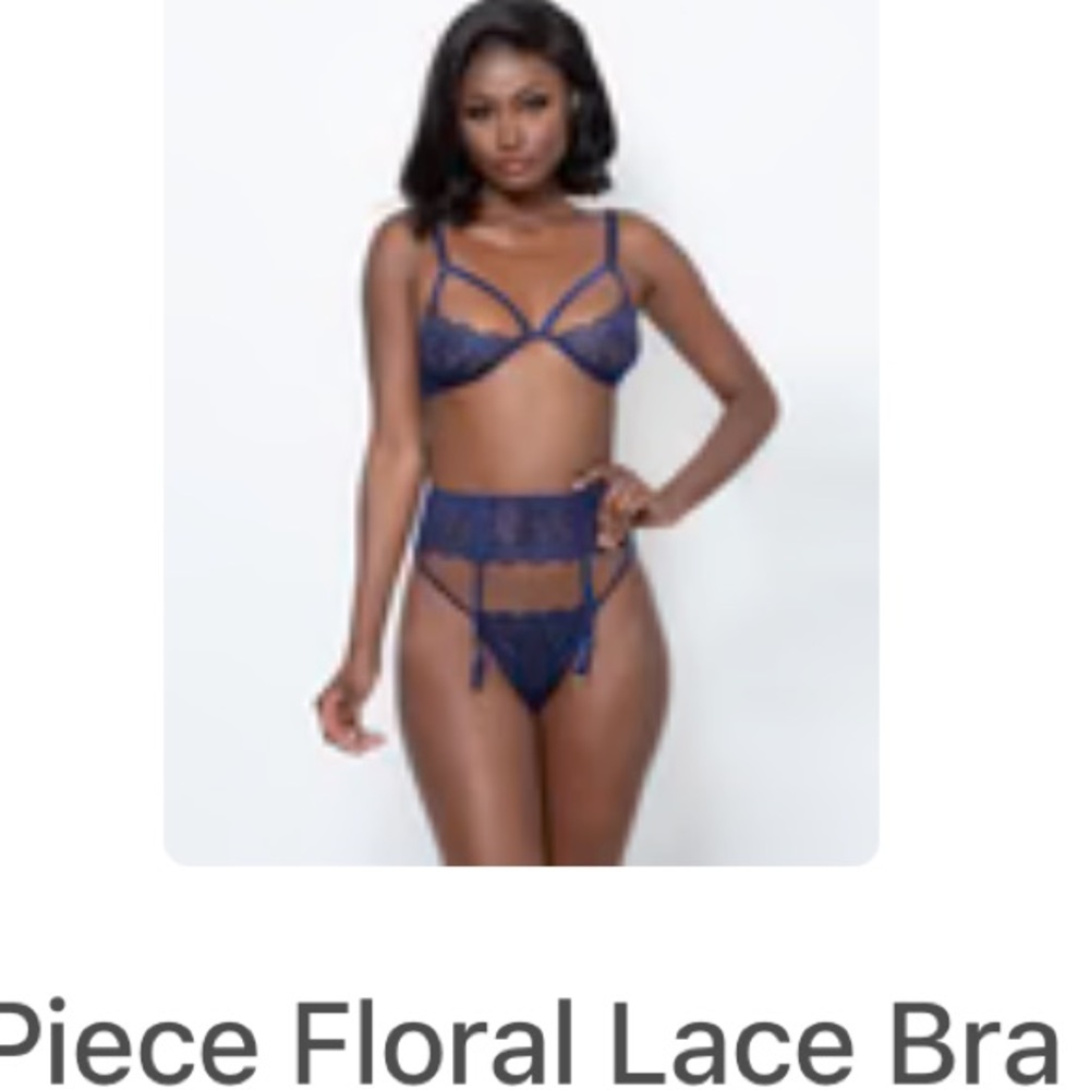 Issa 3-Piece Floral Lace Bra Garter Set